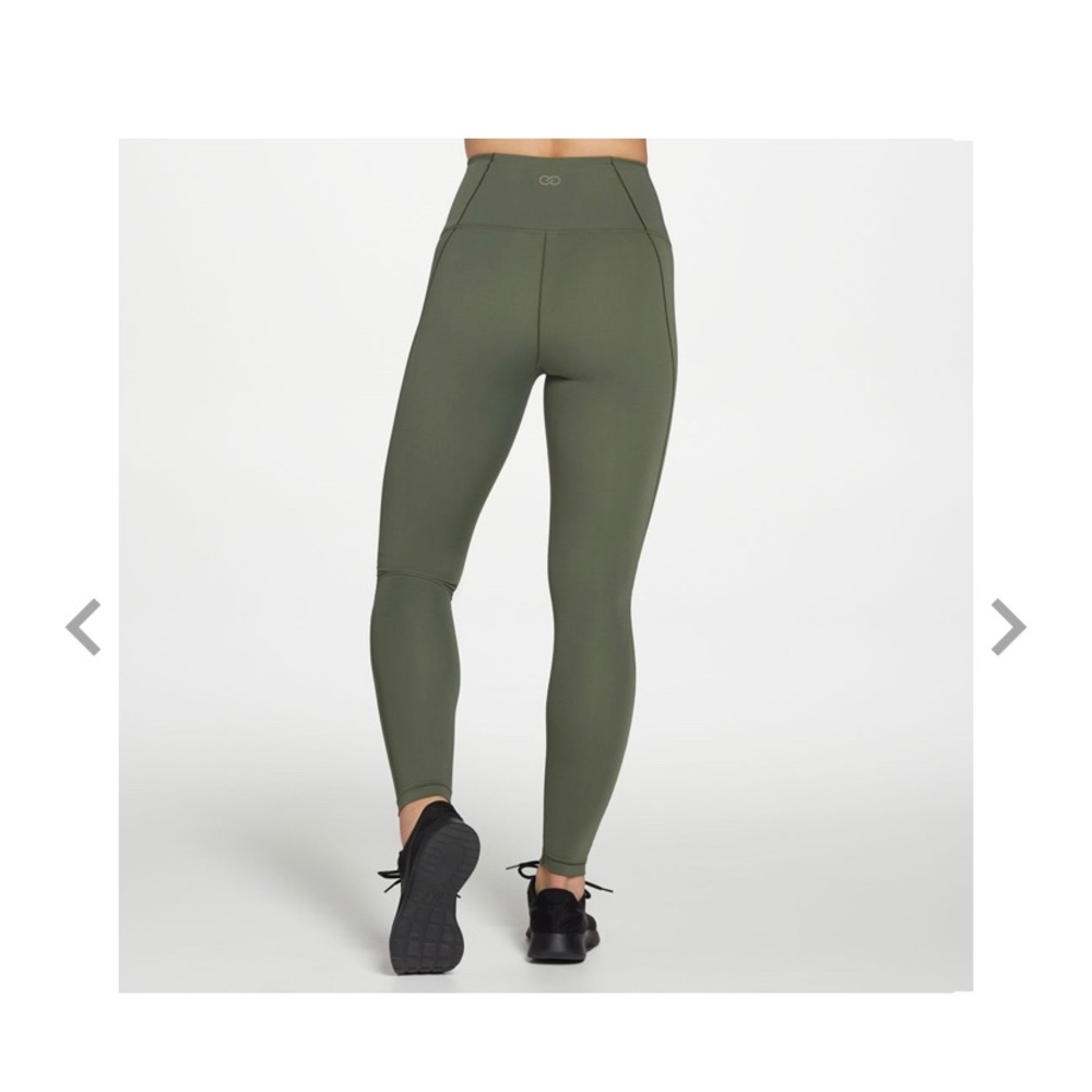 Calia power sculpt leggings. NWT. Size medium
